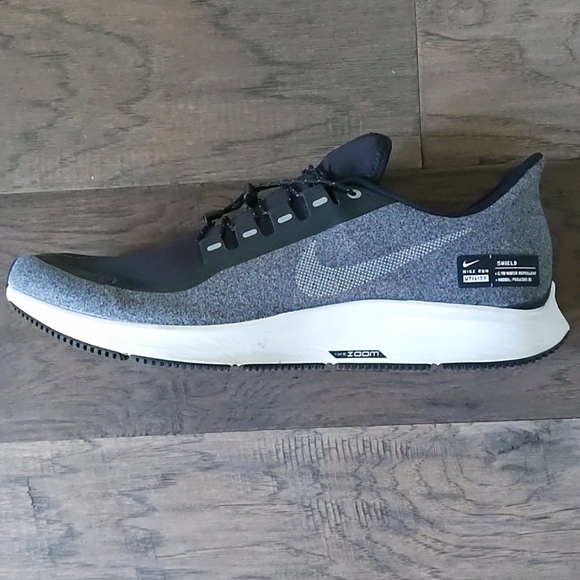 water resistant nike running shoes